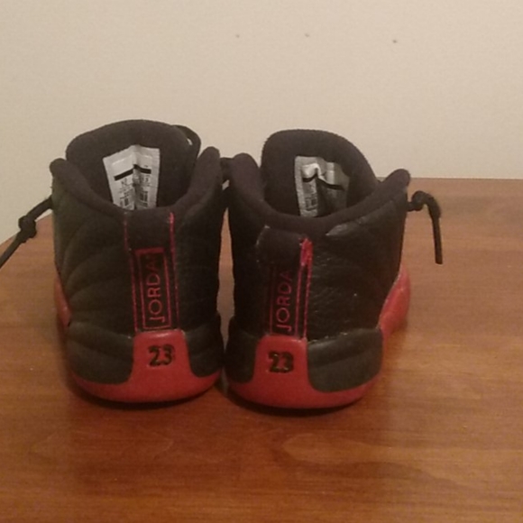 Retro 12 - Picture 4 of 4